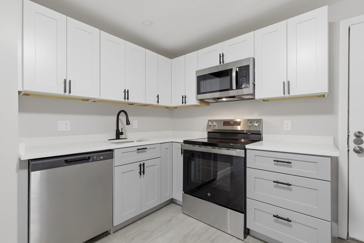 10 Dongary Rd #10-3 - Photo 2 of 11