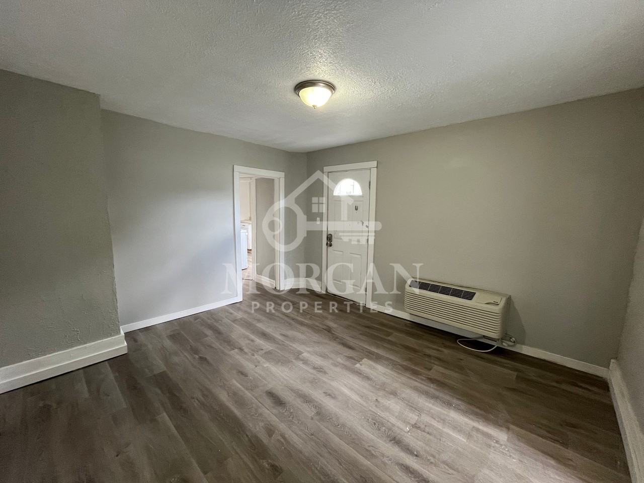 202 E 13th St #3 - Photo 2 of 5