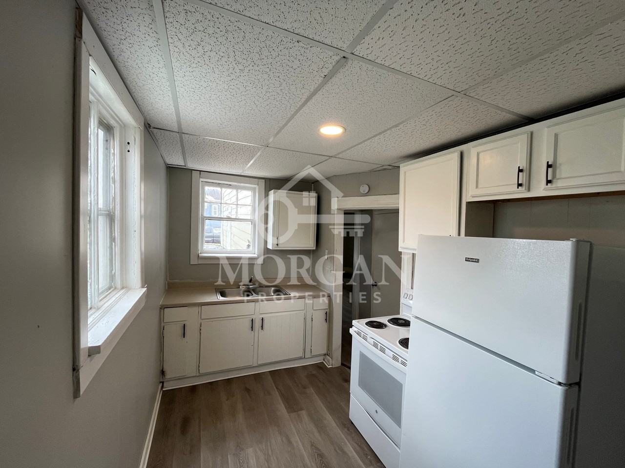 202 E 13th St #3 - Photo 3 of 5