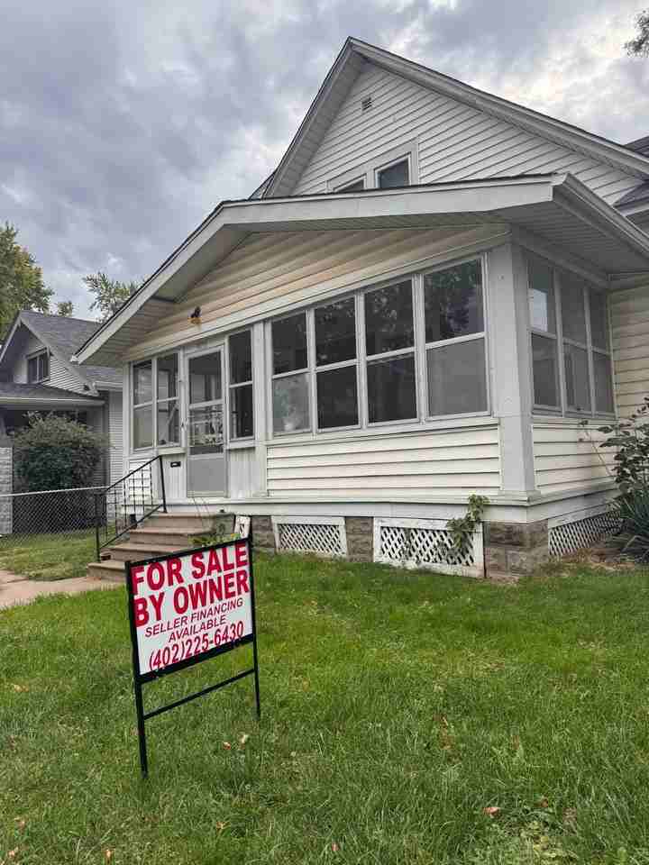 3035 Avenue B #1 - Photo 4 of 8