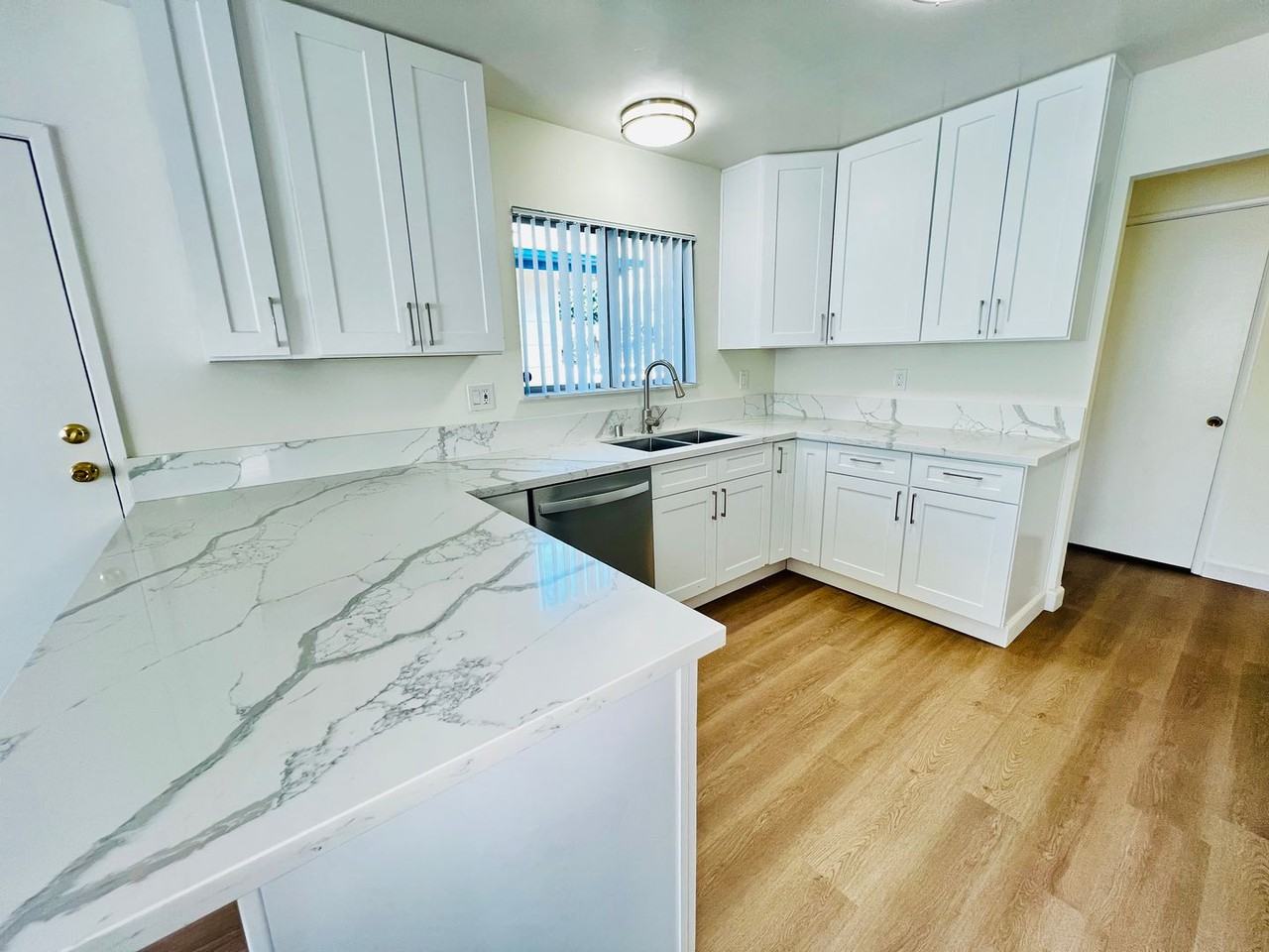 3665 Millikin Ave - Photo 6 of 18