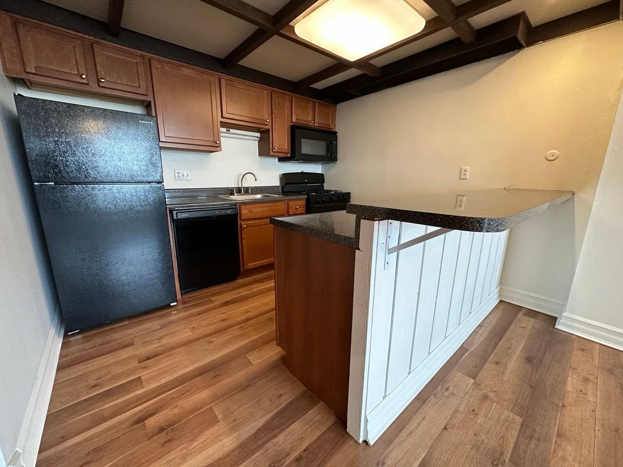 5938 Ellsworth - Photo 3 of 7