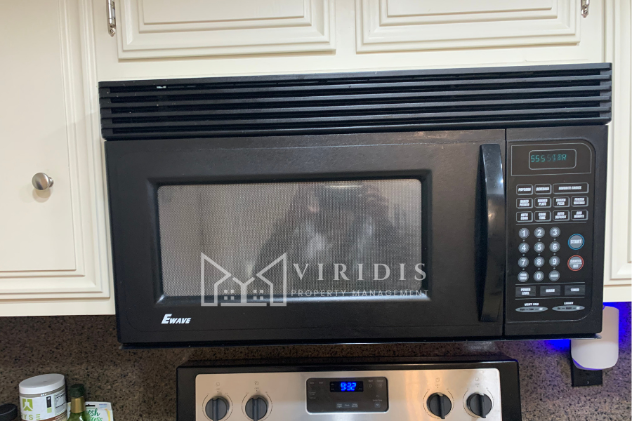 1001 Mohawk St #1 - Photo 6 of 46