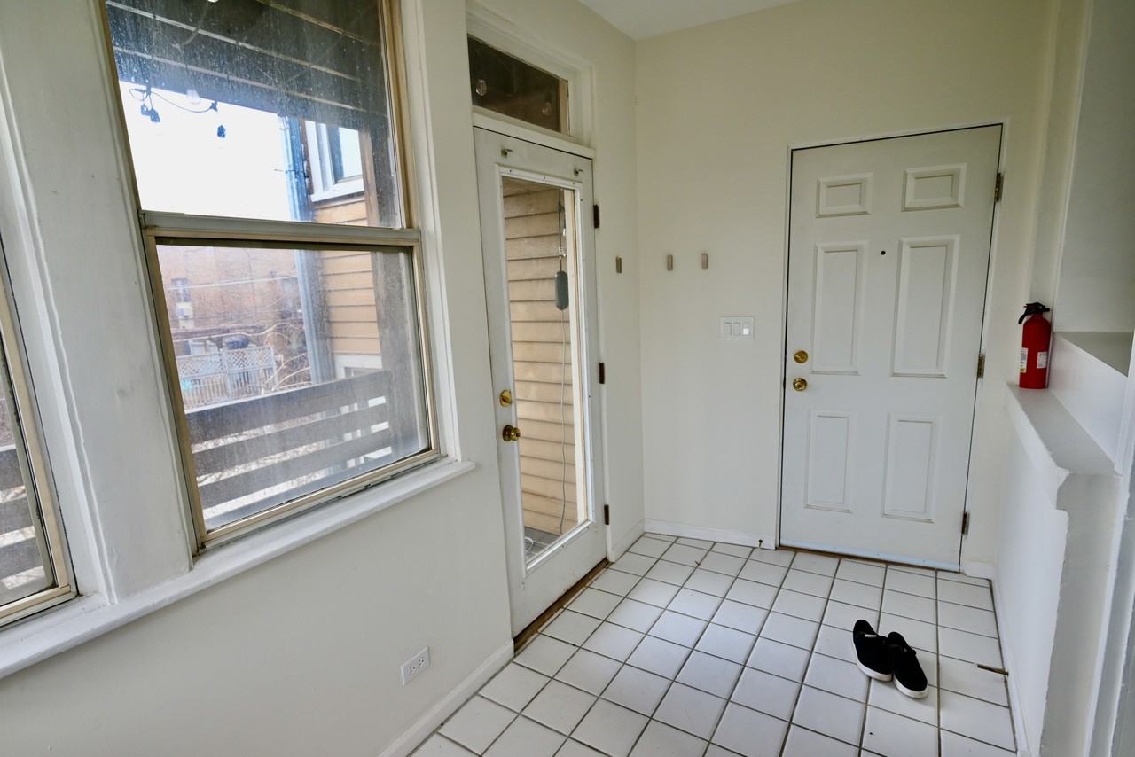 1113 W Lill Ave #2E - Photo 5 of 13