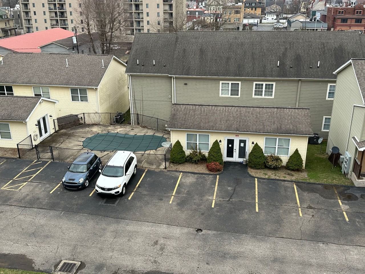 Avery Court - Photo 5 of 33