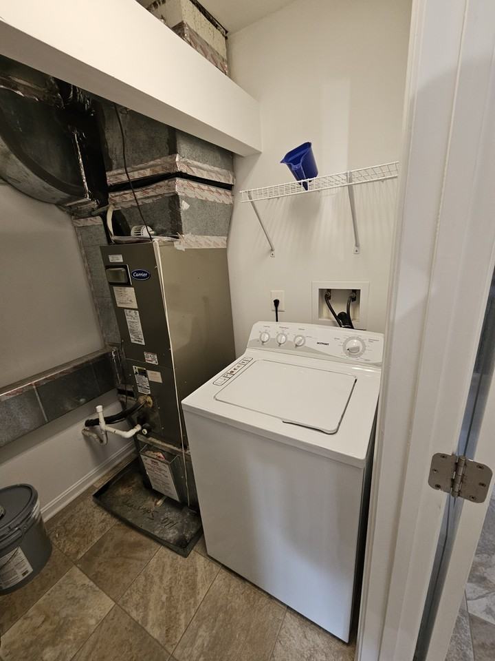 106 Johnstown Ln #1 - Photo 3 of 10