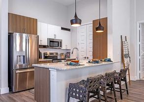 505 West Lamar Boulevard - Photo 1 of 1