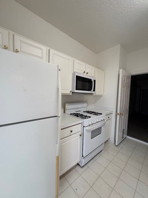 1693 Woodsford Rd Nw #1 - Photo 7 of 26