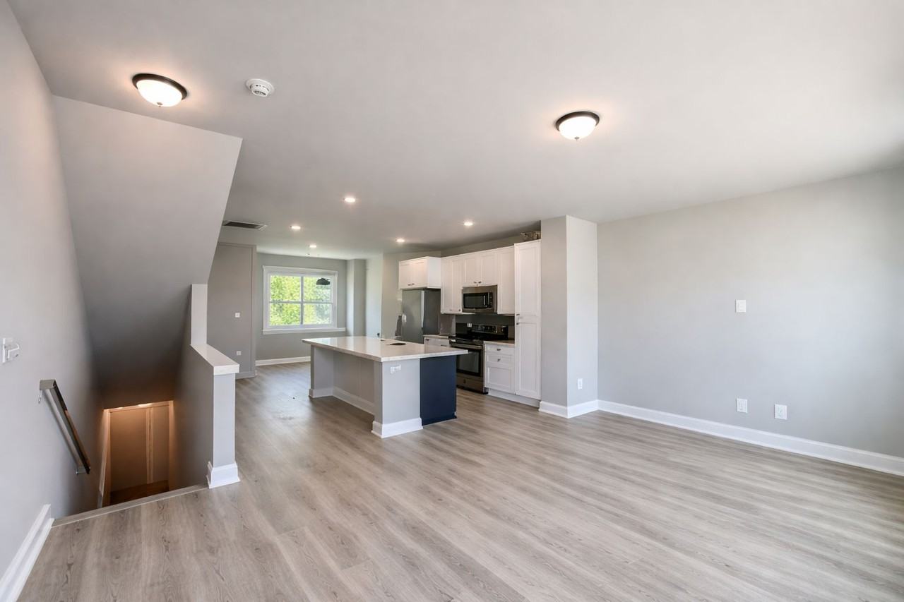 3948 Winterfield Pl #1 - Photo 4 of 14