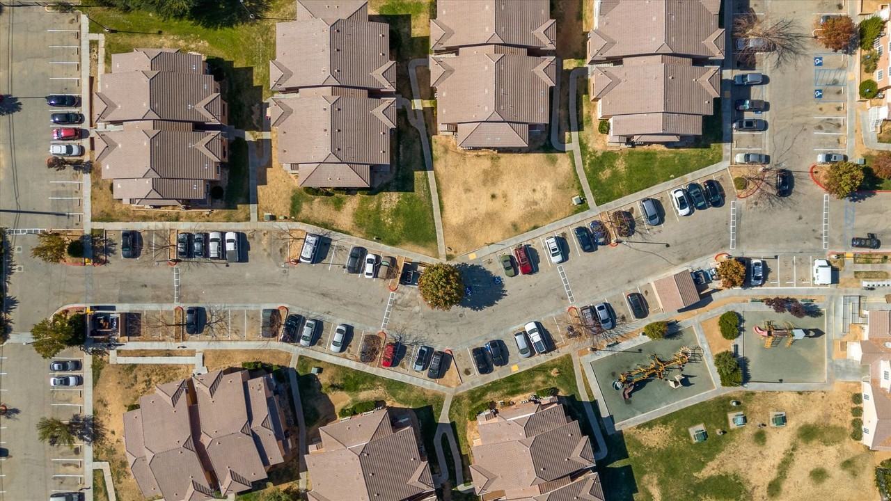 Park Palace Two Apartments - Photo 2 of 21