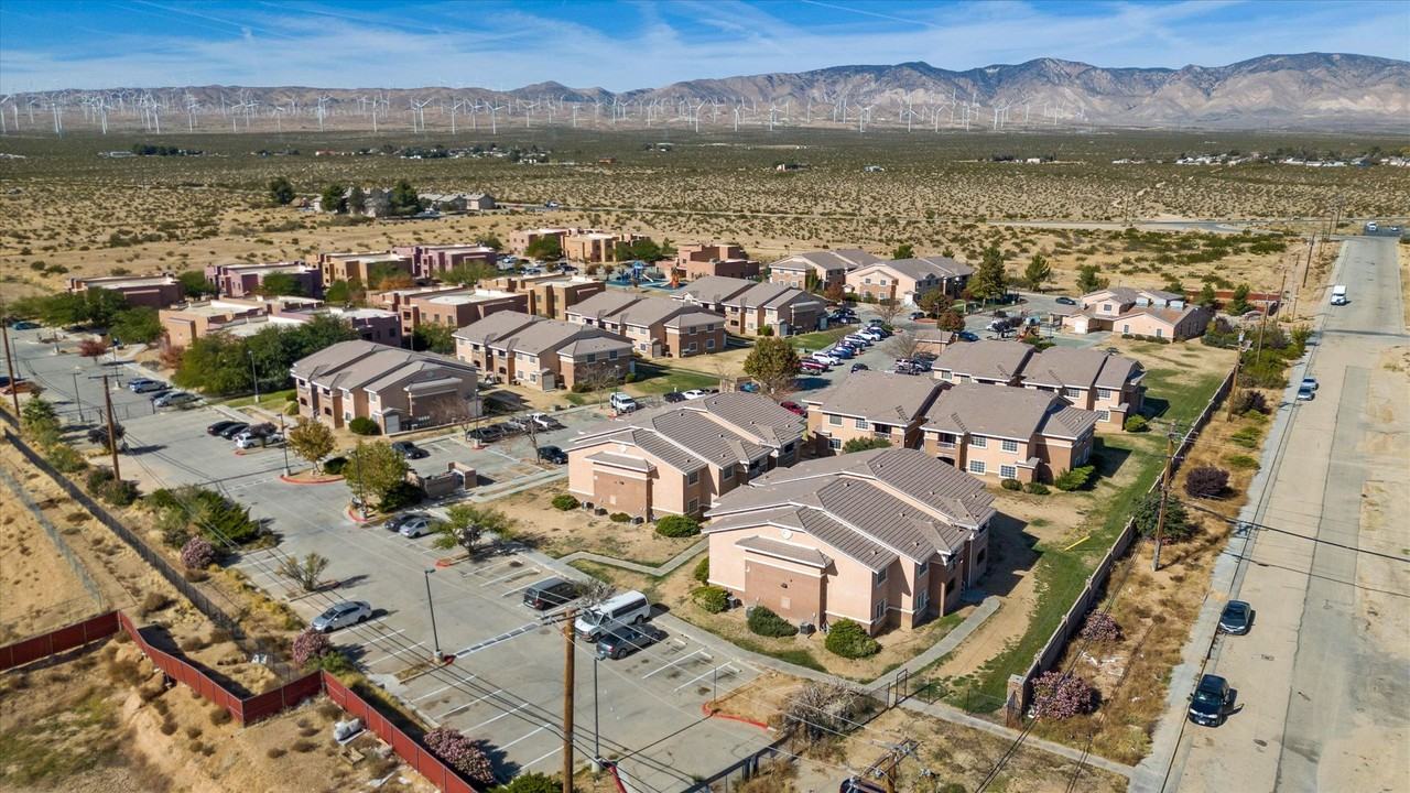 Park Palace Two Apartments - Photo 3 of 21