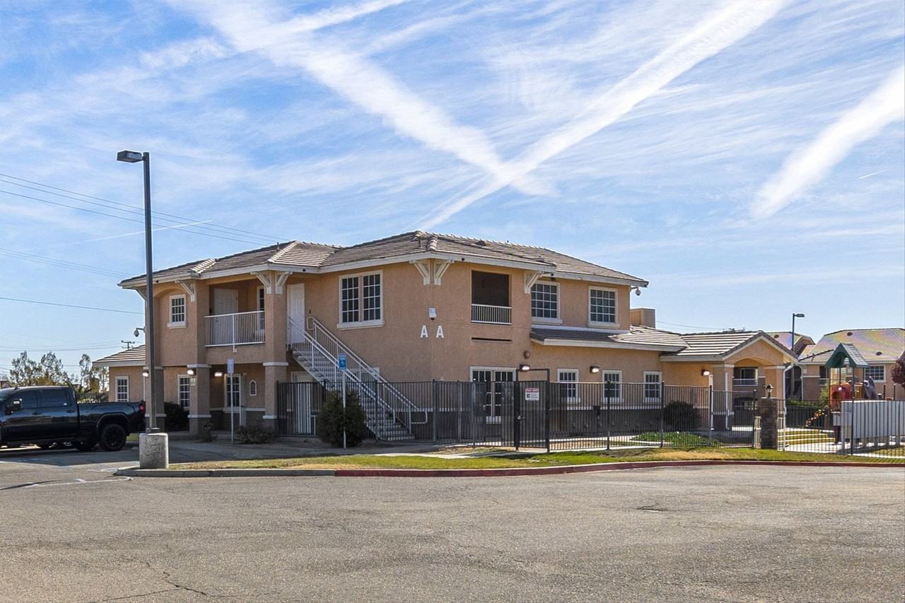 Park Palace Two Apartments - Photo 7 of 21