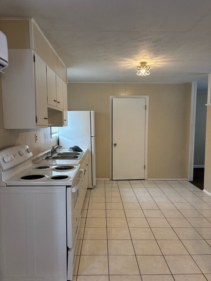 240 Main St #240-2 - Photo 3 of 11