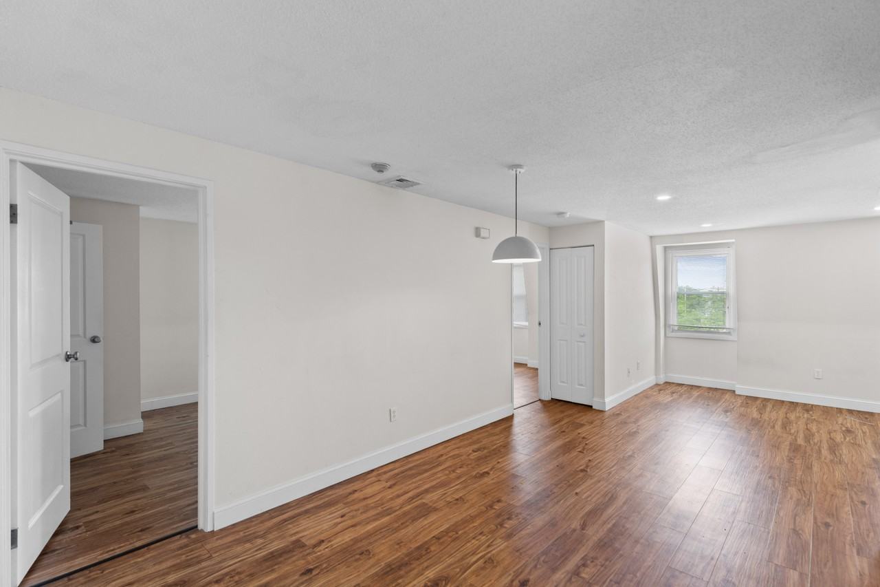 497 Broadway - 301 #301 - Photo 4 of 10