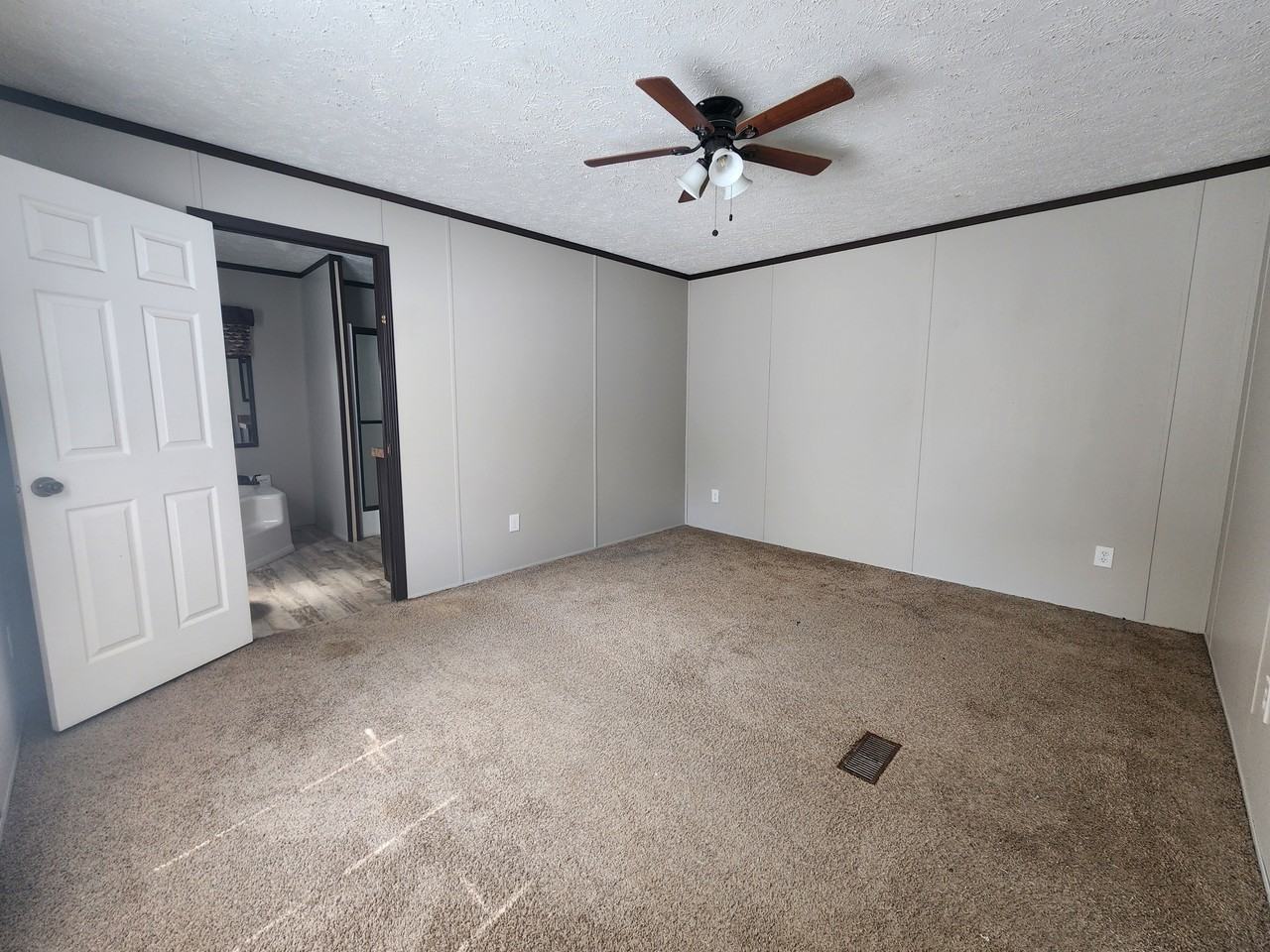 20301 Perrilloux Rd #1 - Photo 3 of 18