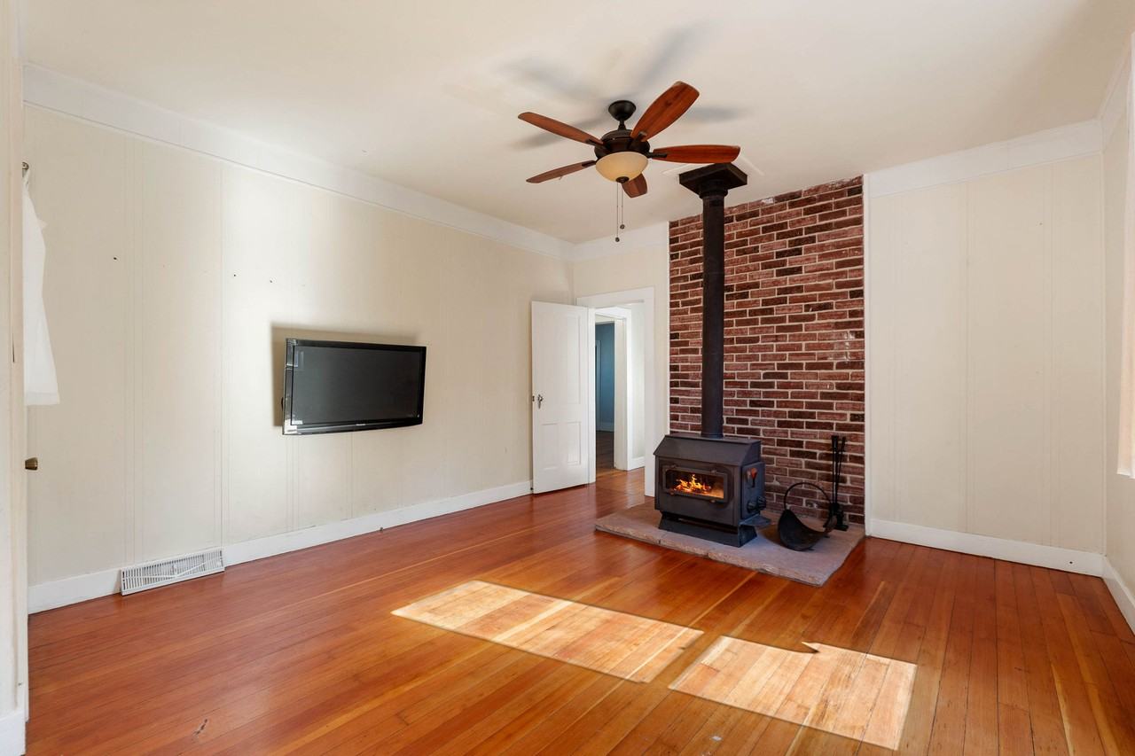 113 Garden St #1 - Photo 5 of 20