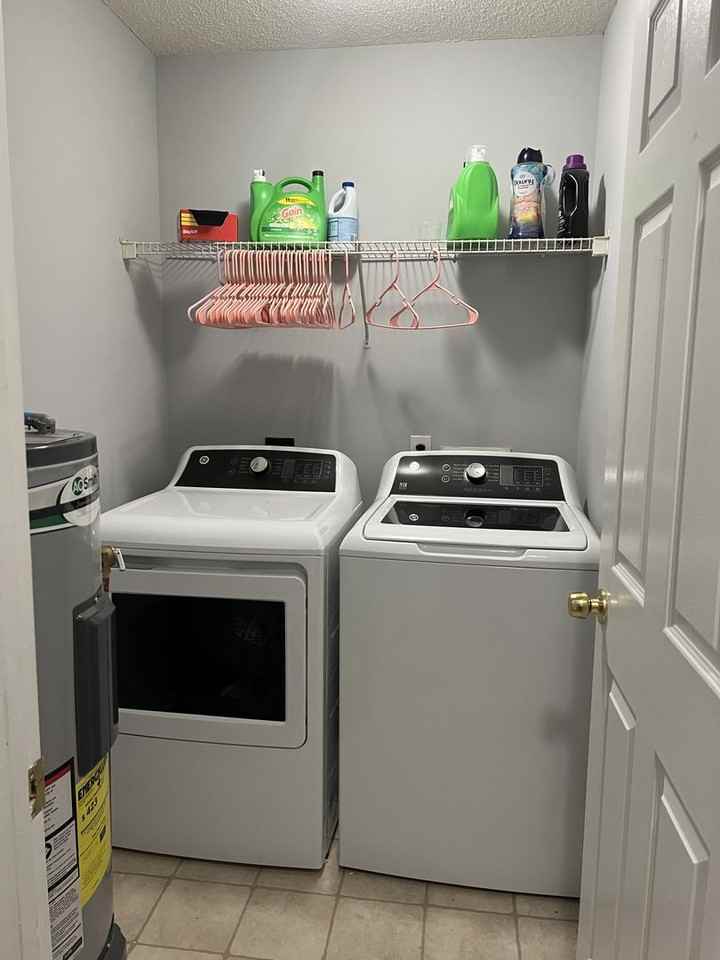 8737 Robinson Forest Dr - Photo 3 of 15
