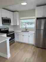 Bright, spacious 1 bedroom apartment for rent - Photo 1 of 1