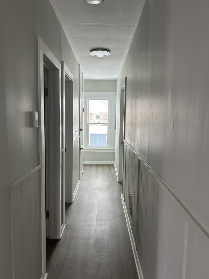 529 Main St Uppr #2 - Photo 7 of 22