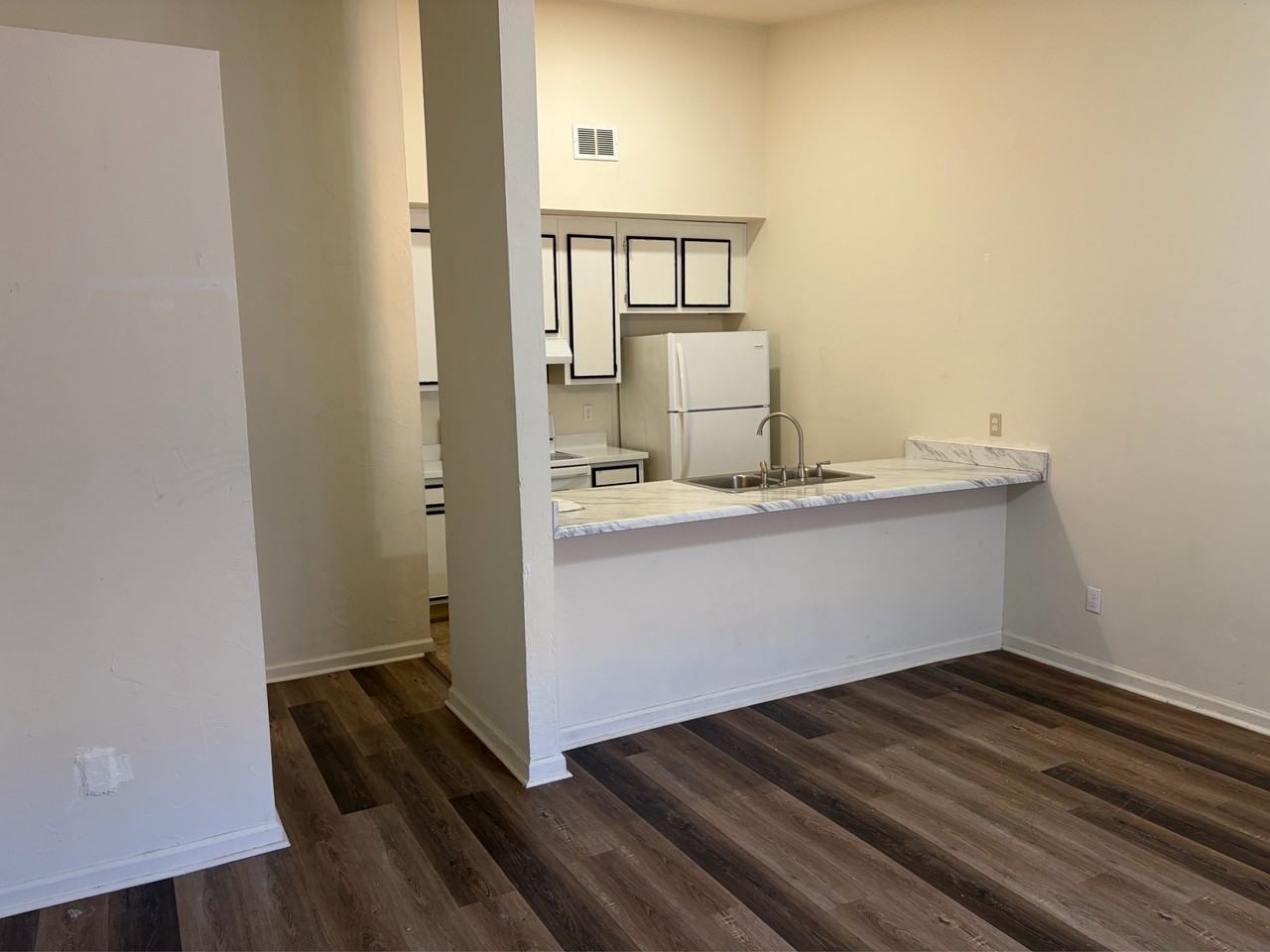 1812 West Tharpe StreetApt J #J - Photo 2 of 11