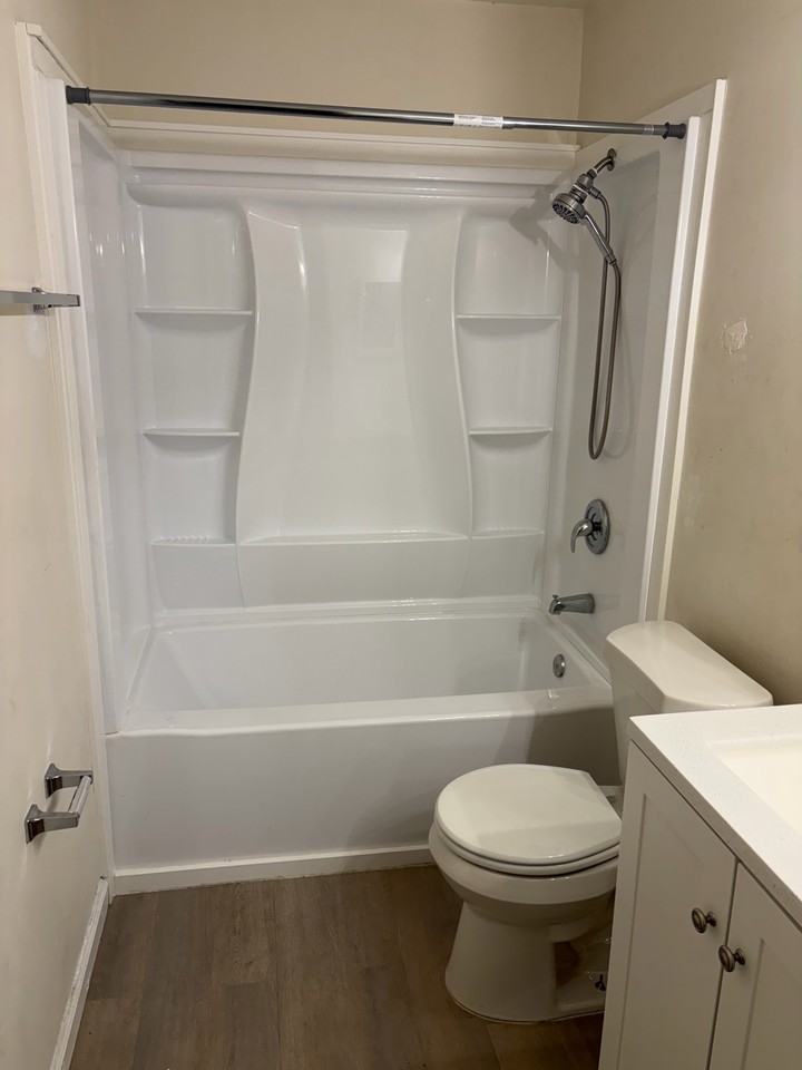 1812 West Tharpe StreetApt J #J - Photo 7 of 11