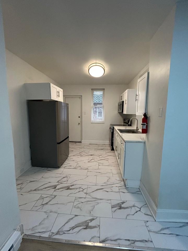 2736 N Croskey St #1 - Photo 3 of 26