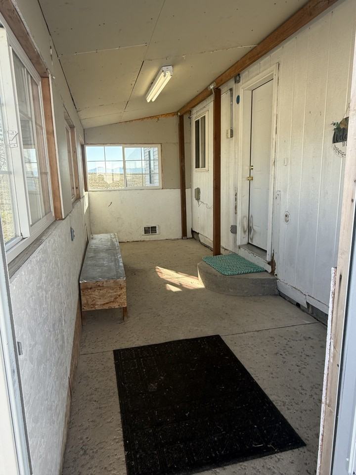 300 Rustic Dr - Photo 6 of 29