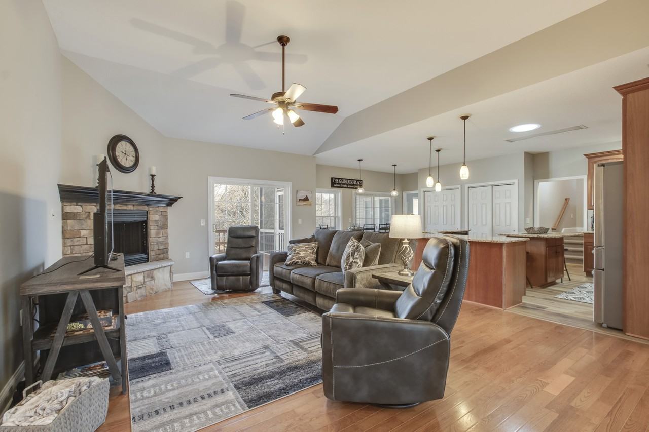 513 Tanasi Cir #1 - Photo 3 of 28