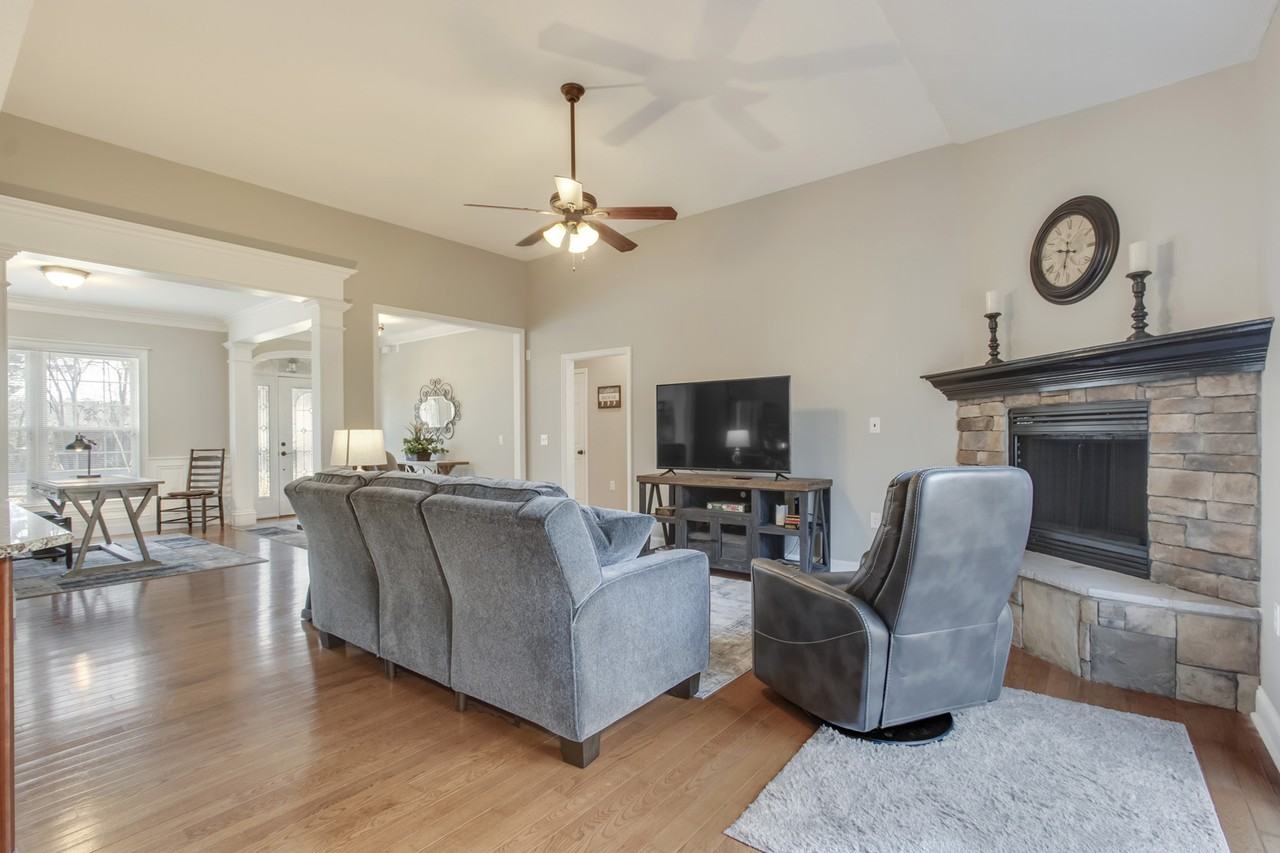 513 Tanasi Cir #1 - Photo 5 of 28