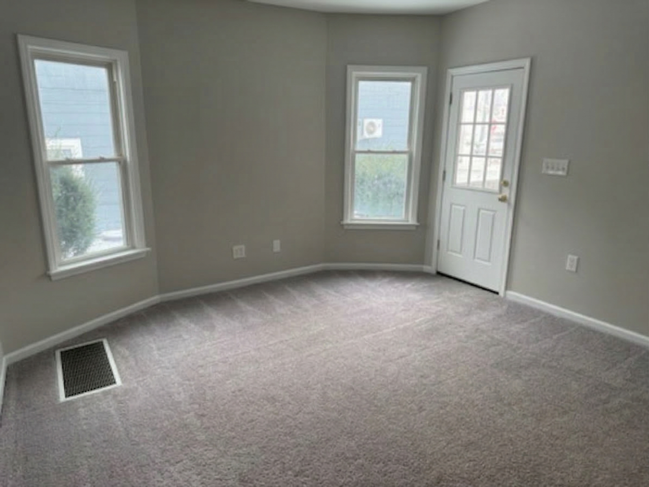 3449 Erin Avenue - Photo 4 of 25