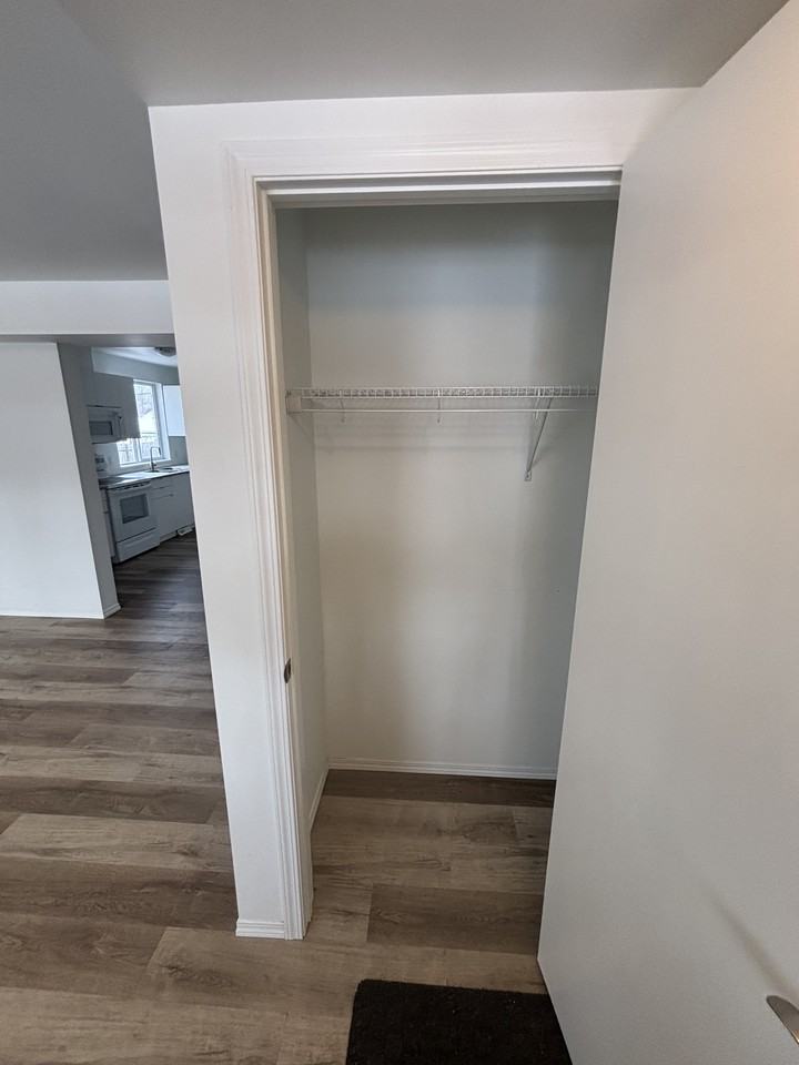 11213 11213 51 Street NW - 11213 Main #11213MAIN - Photo 3 of 50