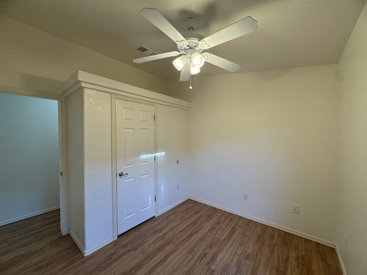 2728 Southern Ave #1 - Photo 5 of 10