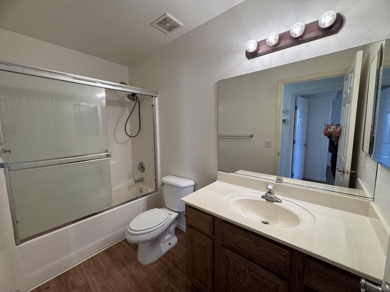 2728 Southern Ave #1 - Photo 6 of 10