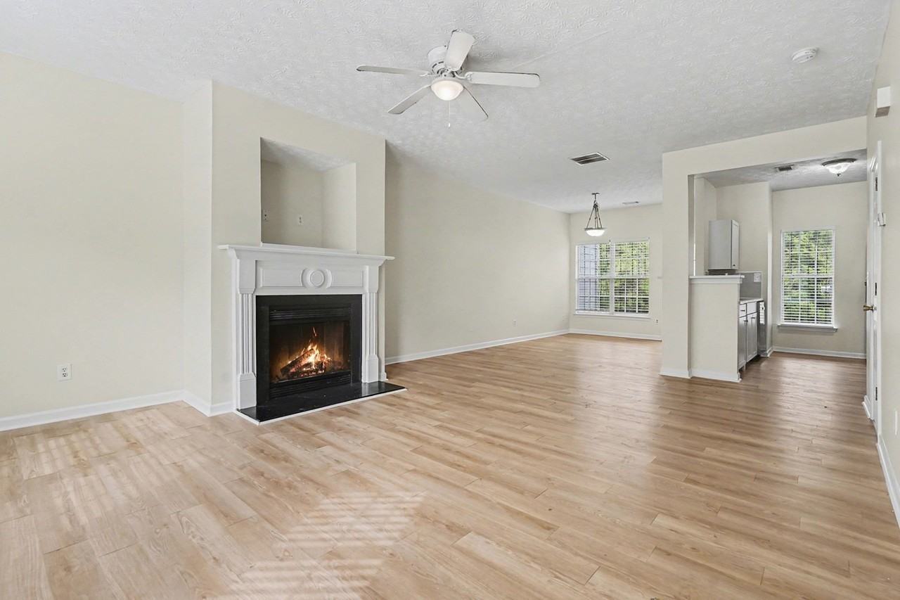 2545 Walden Lake Dr #1 - Photo 3 of 18