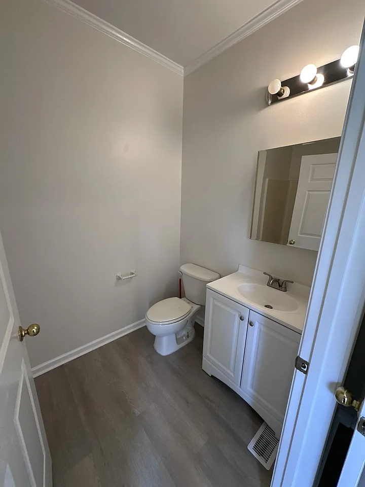 52 Smith Rd #B - Photo 7 of 23