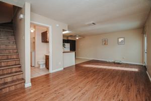 featured image of 611 Sherwood DrApt H #611H