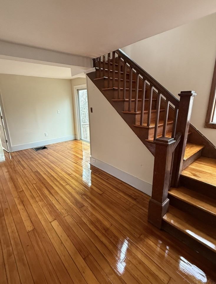 300 Amherst Rd #1 - Photo 4 of 11