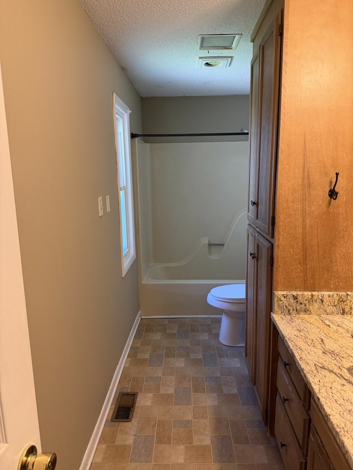 7310 Chadwell Rd Sw #1 - Photo 5 of 14