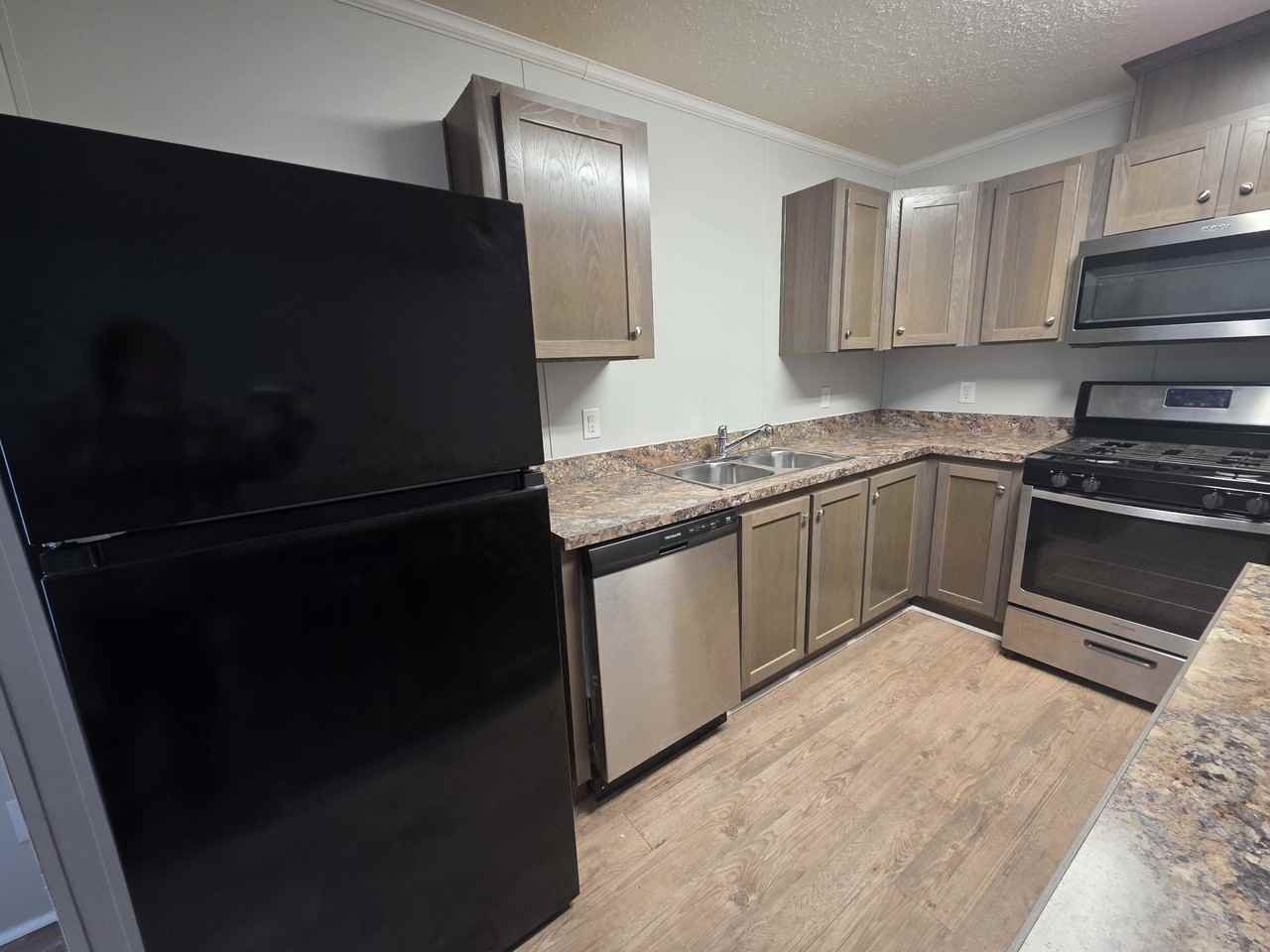 3709 Juniper St #824 - Photo 4 of 29