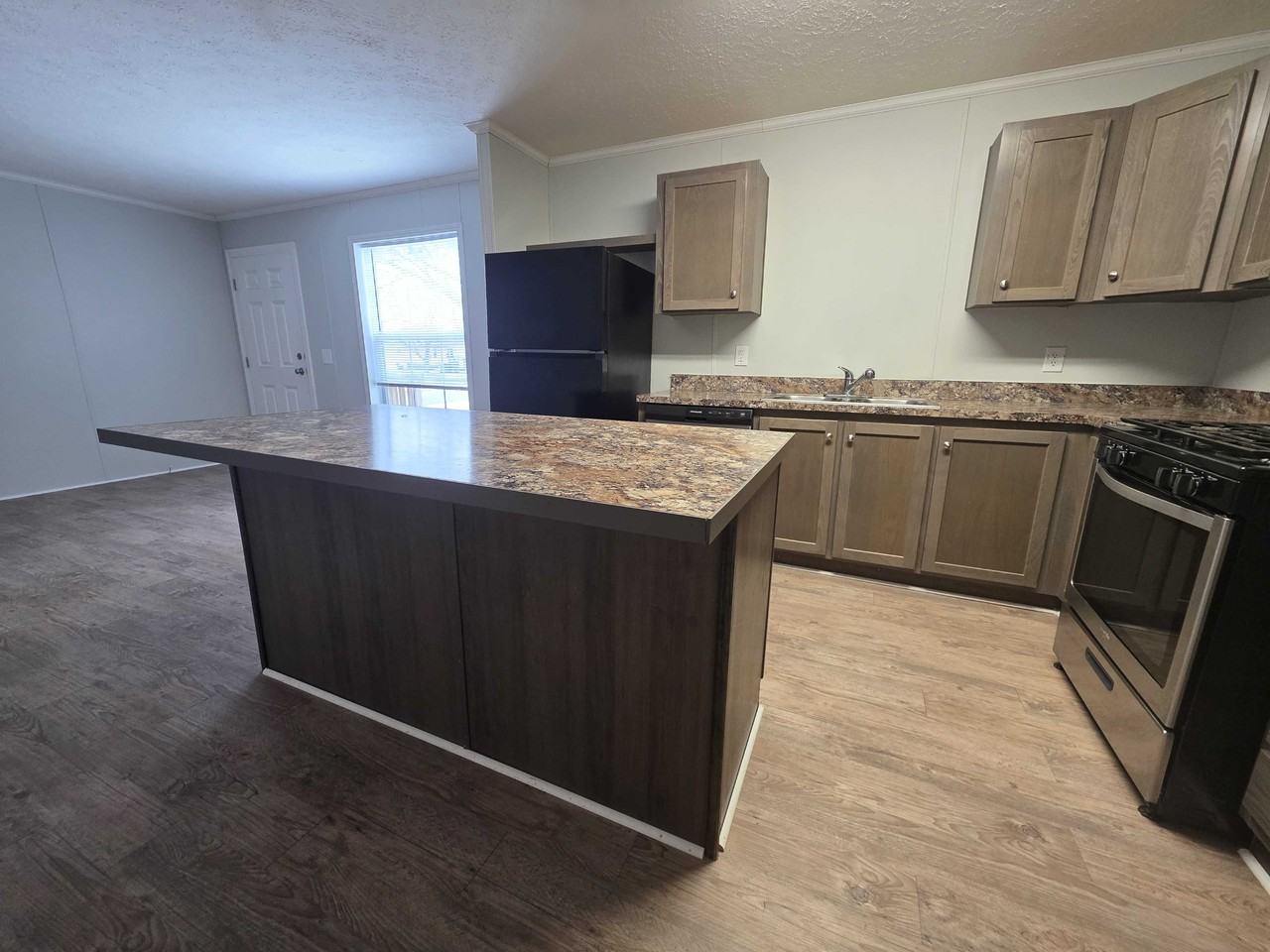 3709 Juniper St #824 - Photo 7 of 29