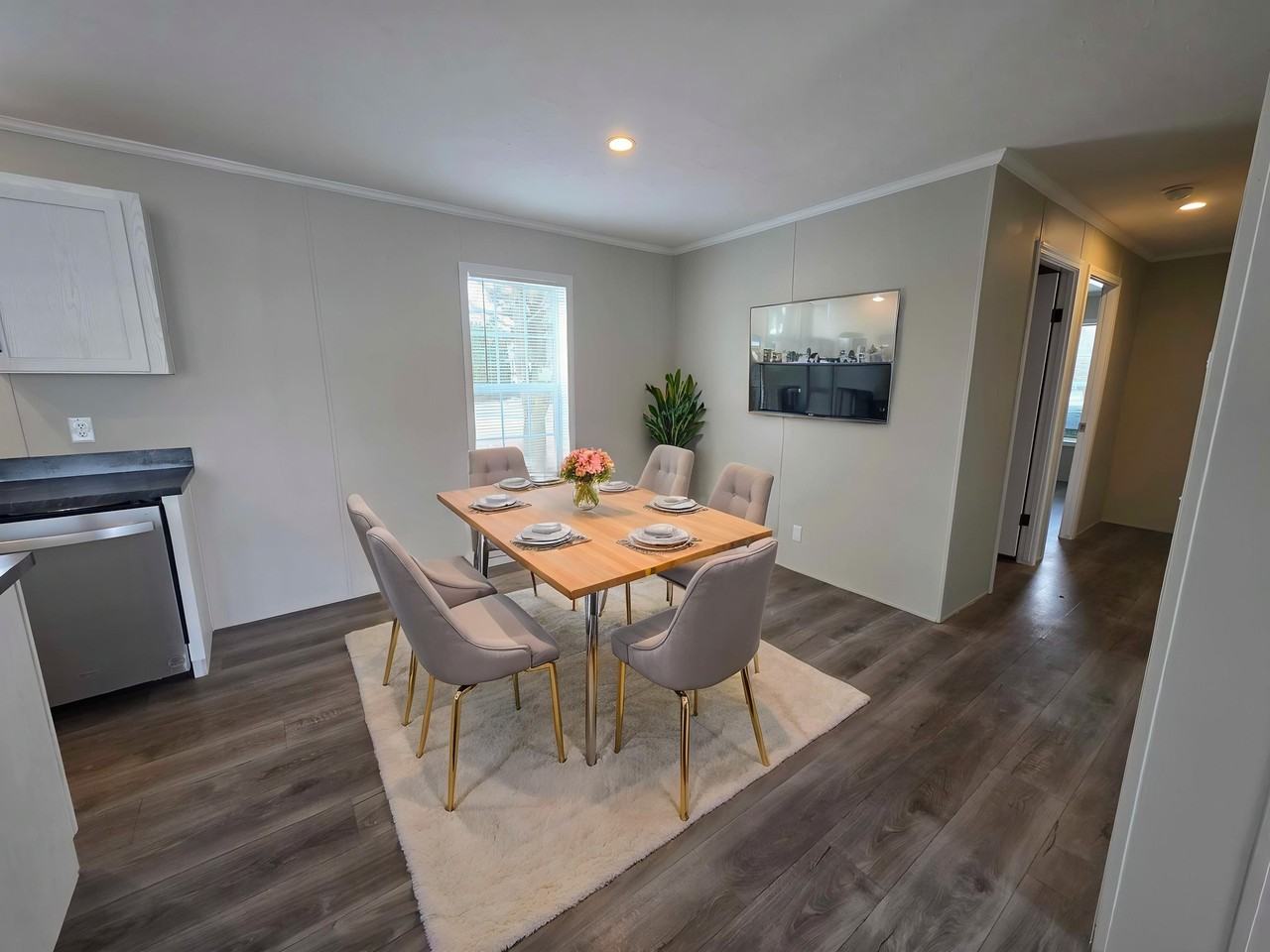 3631 Juniper St #830 - Photo 4 of 39