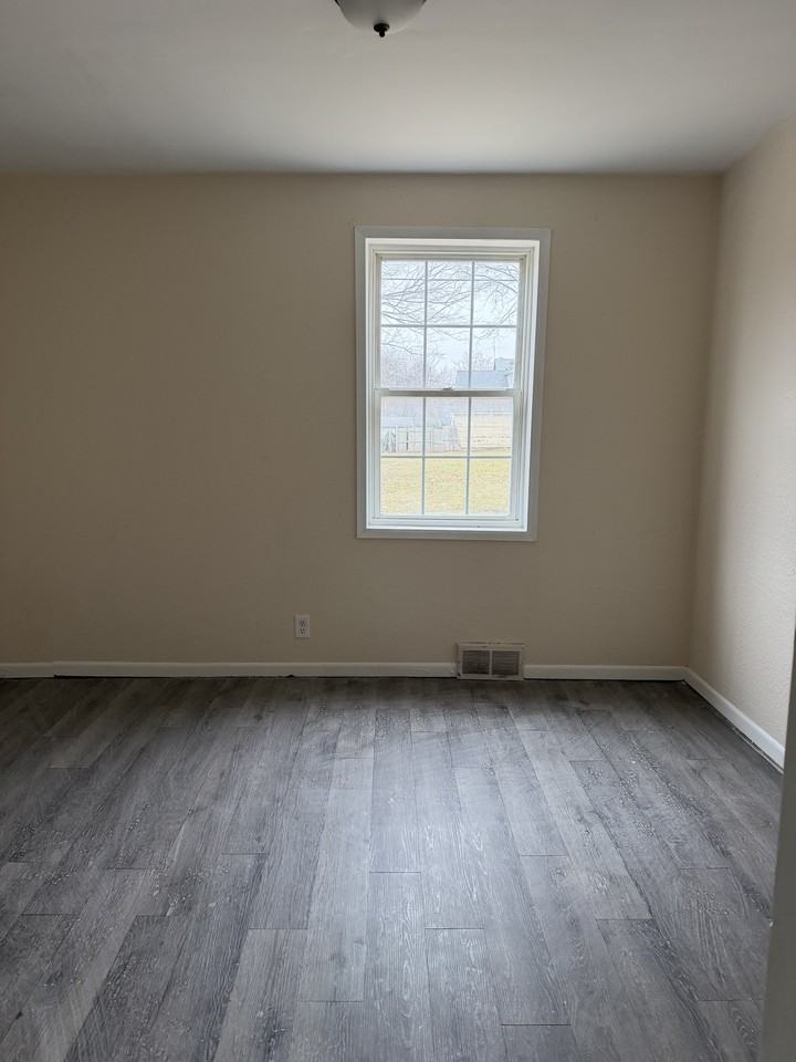 458 S Float Ave #1 - Photo 2 of 21