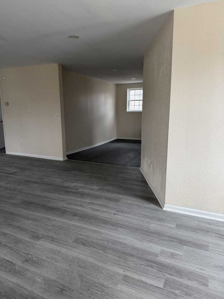 458 S Float Ave #1 - Photo 5 of 21