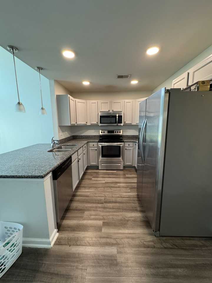 1032 Tee Shot Dr #1 - Photo 7 of 23