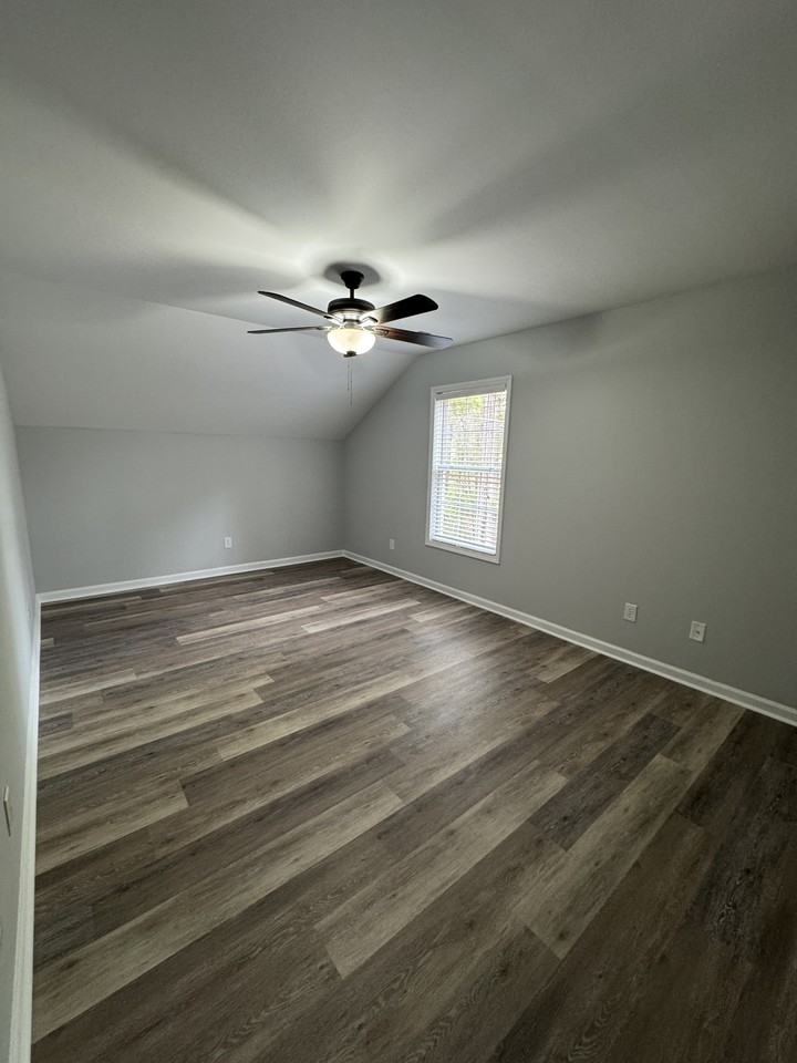 4529 Farm Lake Dr #1 - Photo 6 of 43