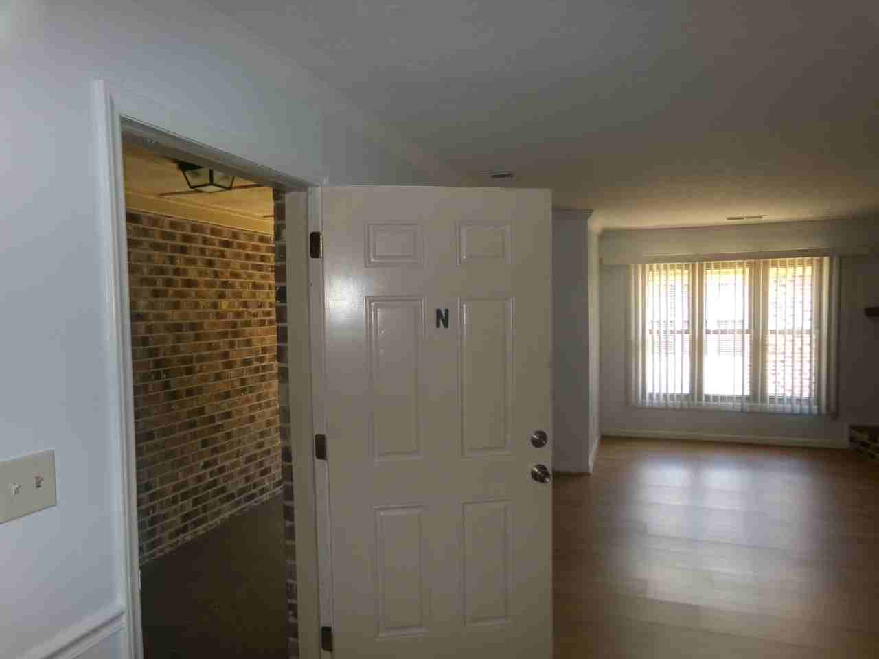 406 75th Ave N #N - Photo 3 of 16