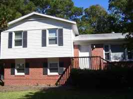 featured image of 702 62nd Ave N #1