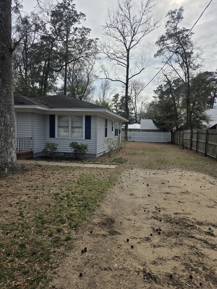 615 Pine Dr #1 - Photo 2 of 14