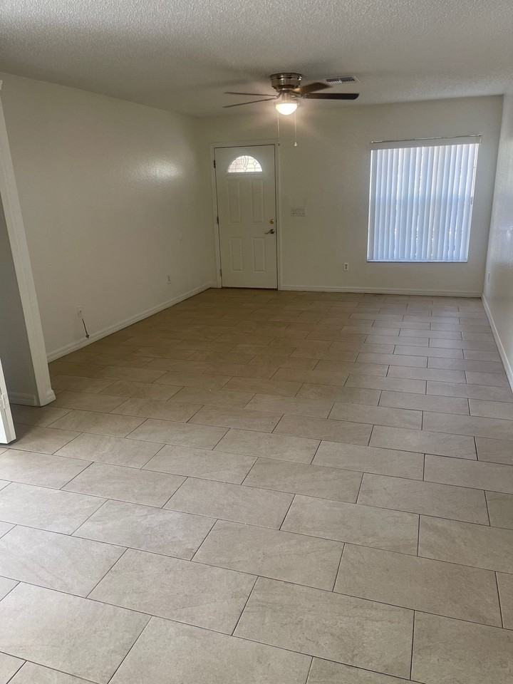 1513 1513 West 11th Street - 1513 West 11th Street - Photo 3 of 26