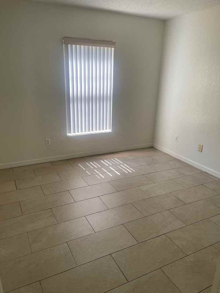 1513 1513 West 11th Street - 1513 West 11th Street - Photo 6 of 26